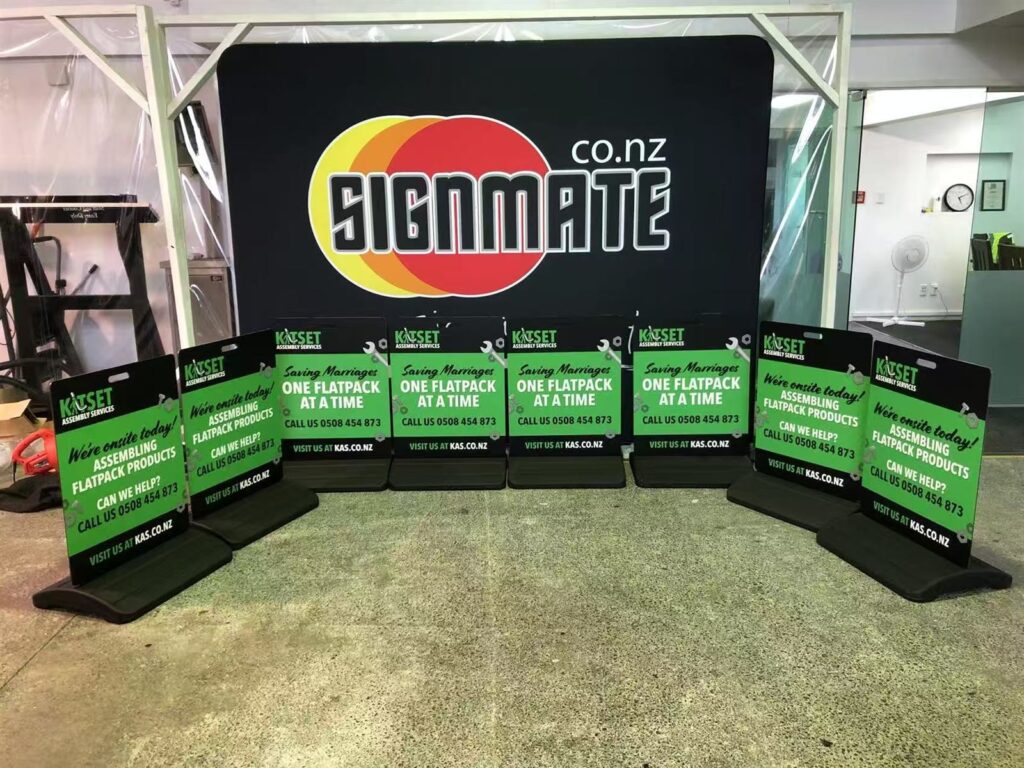 Printed banner wall and portable display stands by Signmate