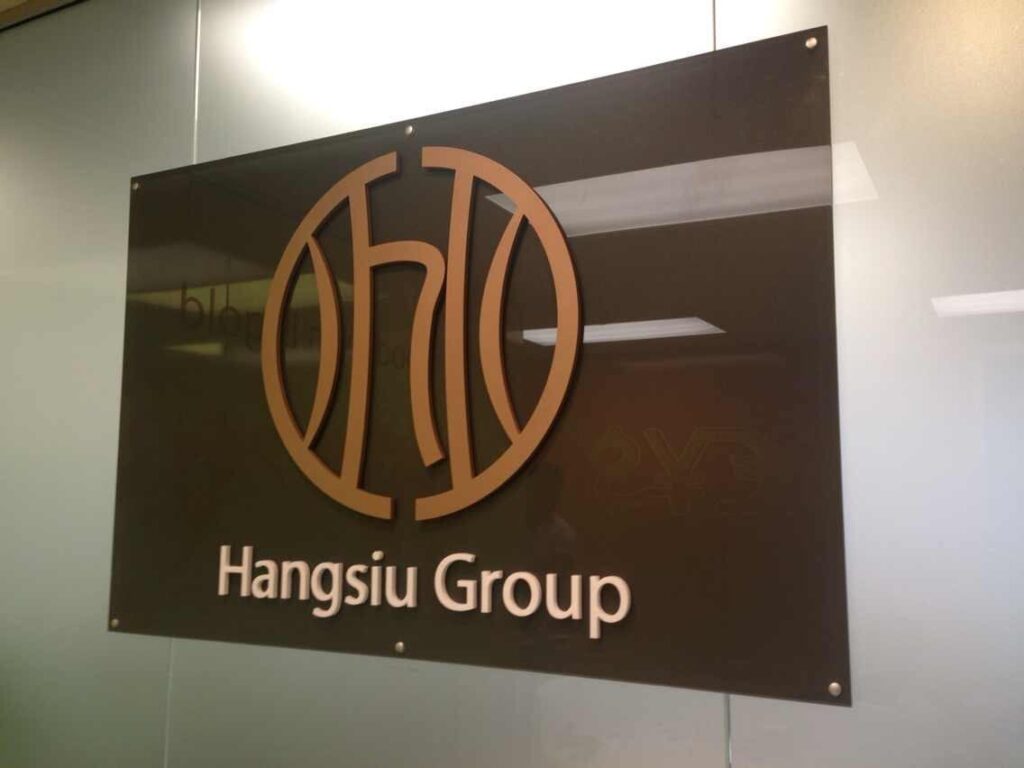 Acrylic reception sign with dimensional lettering by Signmate